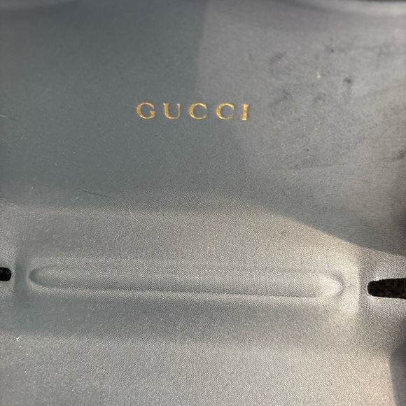 Gucci Authentic Designer Hard Velvet Clamshell Eyeglass/Sunglass Case in Black - Picture 2 of 3
